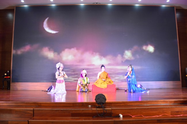 Performance night to celebrate Buddha's birthday