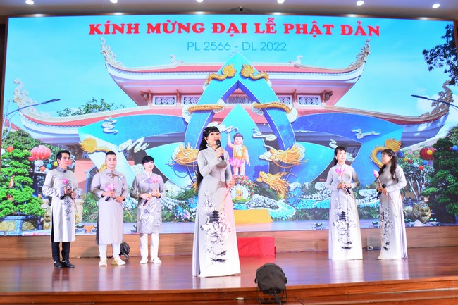 Performance night to celebrate Buddha's birthday