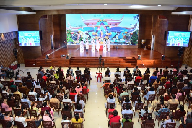 Performance night to celebrate Buddha's birthday