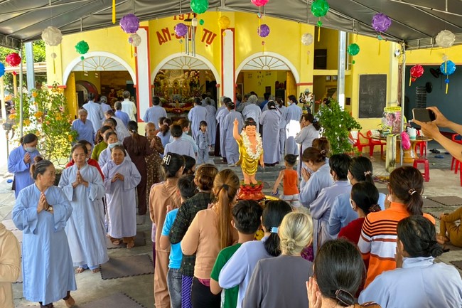 Buddha's Birthday celebration at An Son pagoda, Quang Ngai
