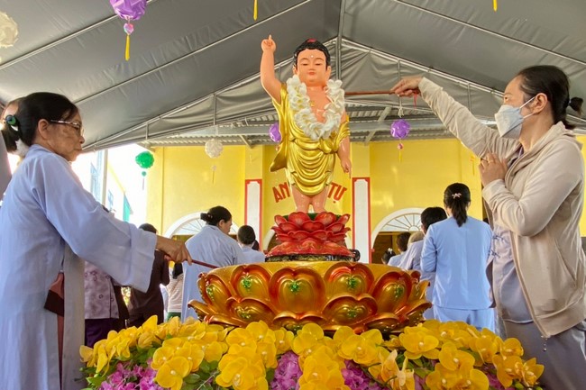 Buddha's Birthday celebration at An Son pagoda, Quang Ngai