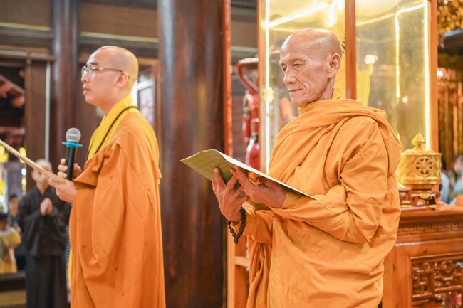 Vesak Great Ceremony in 2022 at Hoa Phuc Pagoda