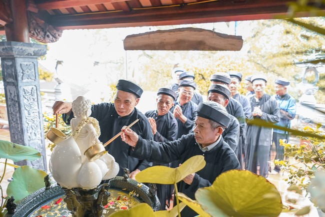 Vesak Great Ceremony in 2022 at Hoa Phuc Pagoda
