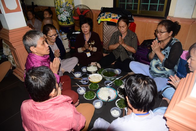 Lễ cầu an tư gia Phật tử Liên Nga, Liên Hiền, Quảng Bình