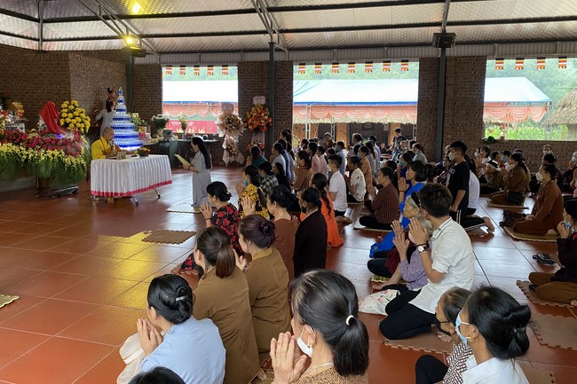 Buddha's Birthday Ceremony at Dai Co Viet Temple