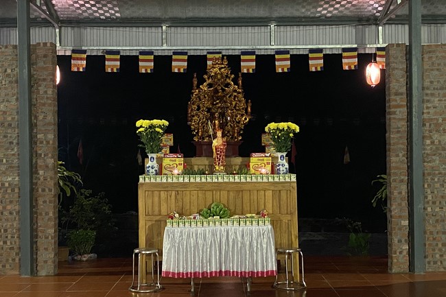 Buddha's Birthday Ceremony at Dai Co Viet Temple