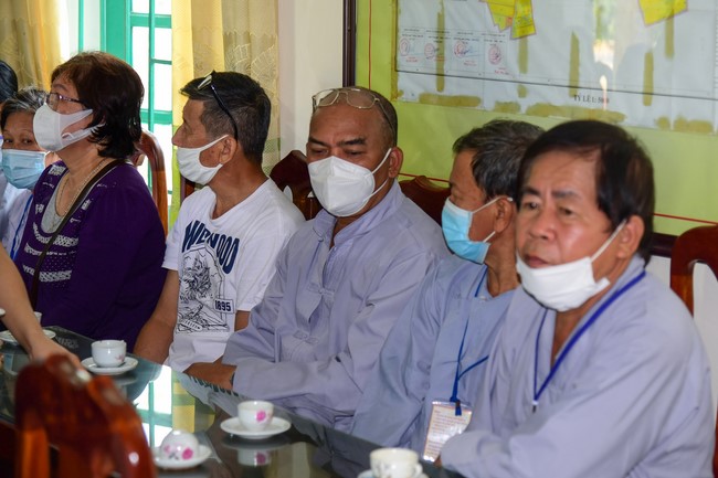 Tặng sách và tham quan trường Trung Học Nam Dương, Nam Định