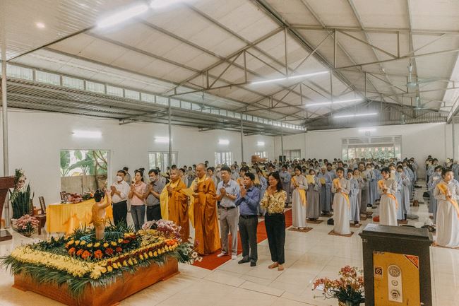 Buddha's birthday ceremony at Can Mon Temple