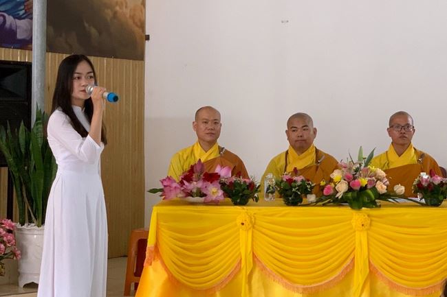 Buddha's birthday ceremony at Can Mon Temple