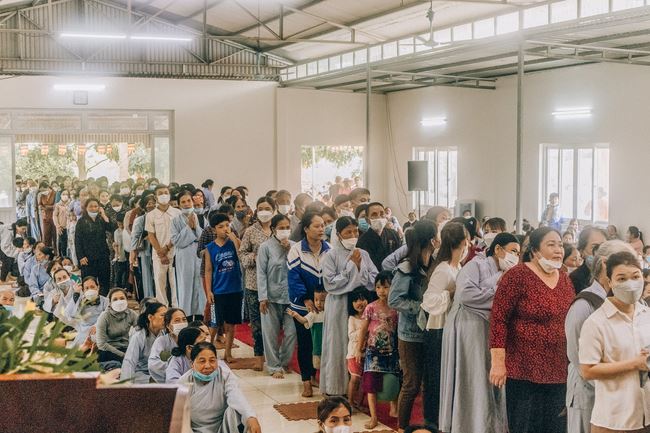 Buddha's birthday ceremony at Can Mon Temple