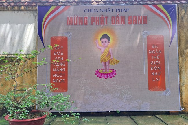 Welcome the Buddha's Birthday at Nhat Phap Pagoda