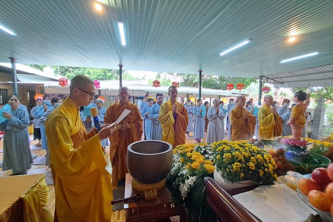 Welcome the Buddha's Birthday at Nhat Phap Pagoda