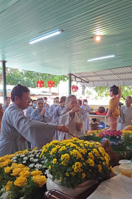 Welcome the Buddha's Birthday at Nhat Phap Pagoda