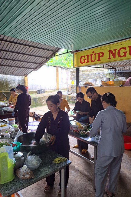 Welcome the Buddha's Birthday at Nhat Phap Pagoda
