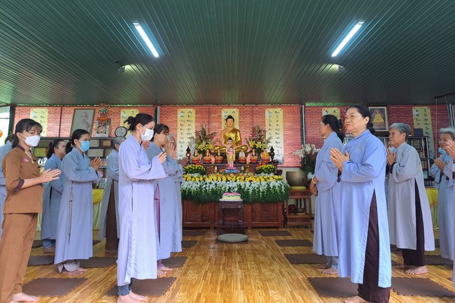 Welcome the Buddha's Birthday at Nhat Phap Pagoda