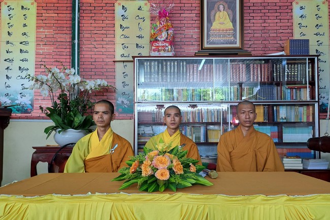 Welcome the Buddha's Birthday at Nhat Phap Pagoda