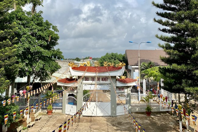 Buddha's Birthday Ceremony at Bao Quang Pagoda