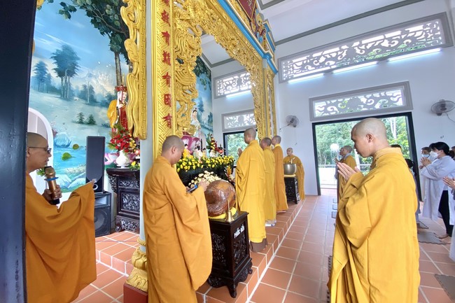 Buddha's Birthday Ceremony at Bao Quang Pagoda