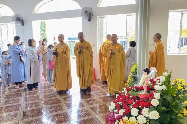 Buddha's Birthday Ceremony at Bao Quang Pagoda