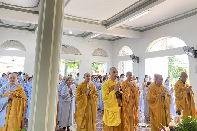 Buddha's Birthday Ceremony at Bao Quang Pagoda