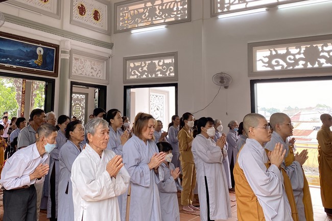 Buddha's Birthday Ceremony at Bao Quang Pagoda
