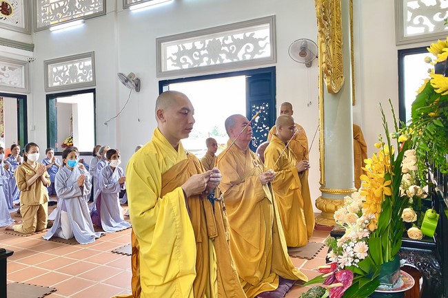 Buddha's Birthday Ceremony at Bao Quang Pagoda