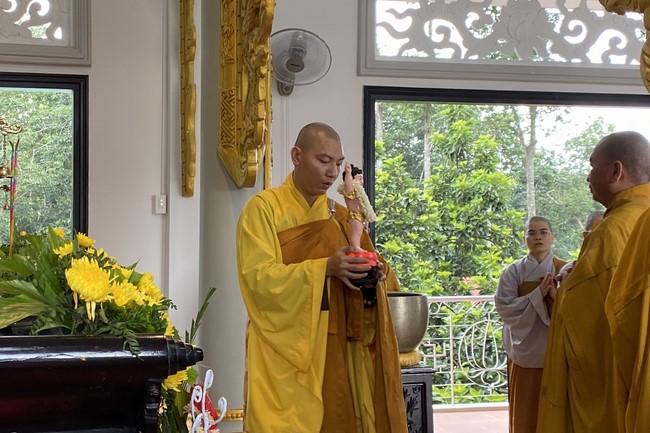 Buddha's Birthday Ceremony at Bao Quang Pagoda