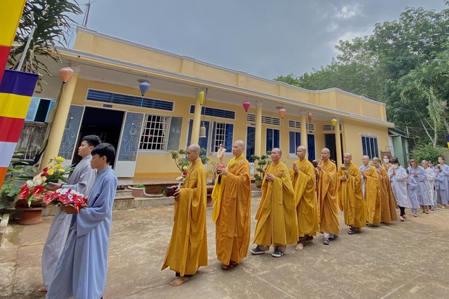 Buddha's Birthday Ceremony at Bao Quang Pagoda