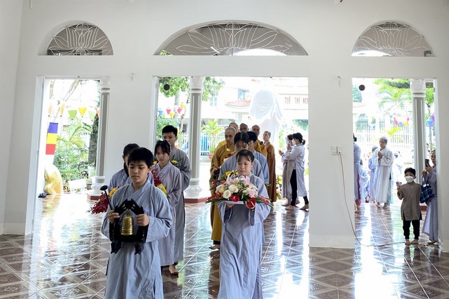 Buddha's Birthday Ceremony at Bao Quang Pagoda