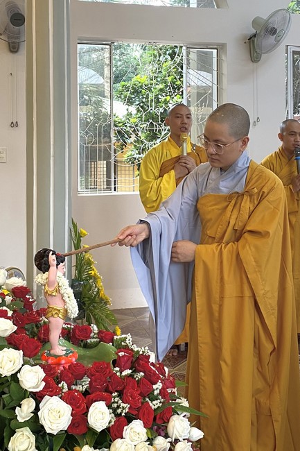 Buddha's Birthday Ceremony at Bao Quang Pagoda