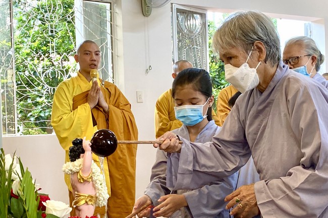 Buddha's Birthday Ceremony at Bao Quang Pagoda