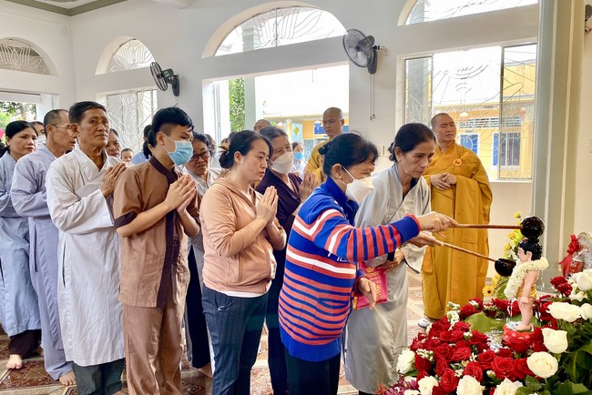 Buddha's Birthday Ceremony at Bao Quang Pagoda