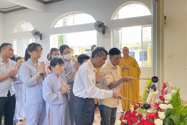 Buddha's Birthday Ceremony at Bao Quang Pagoda