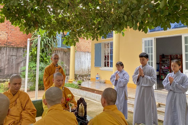 Buddha's Birthday Ceremony at Bao Quang Pagoda