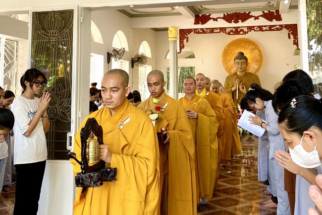 Buddha's Birthday Ceremony at Bao Quang Pagoda