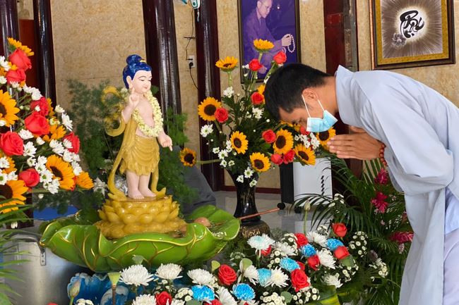 Buddha's Birthday Ceremony at a Hoang Phap Pagoda branch, Cu Chi
