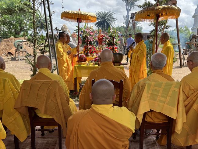 Lễ chú nguyện rót đồng đúc Đại hồng chung tại chùa An Sơn