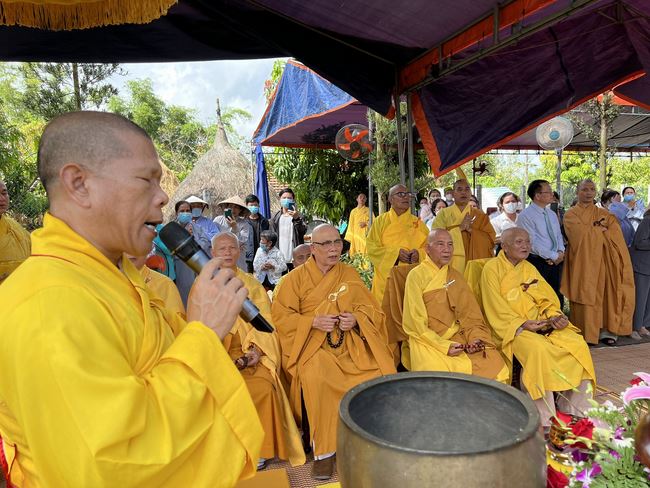 Lễ chú nguyện rót đồng đúc Đại hồng chung tại chùa An Sơn