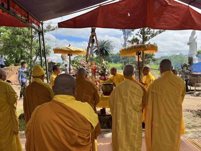 Lễ chú nguyện rót đồng đúc Đại hồng chung tại chùa An Sơn