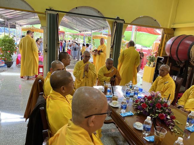 Lễ chú nguyện rót đồng đúc Đại hồng chung tại chùa An Sơn