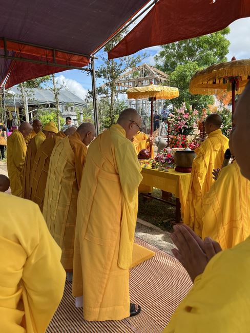 Lễ chú nguyện rót đồng đúc Đại hồng chung tại chùa An Sơn