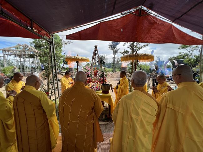 Lễ chú nguyện rót đồng đúc Đại hồng chung tại chùa An Sơn