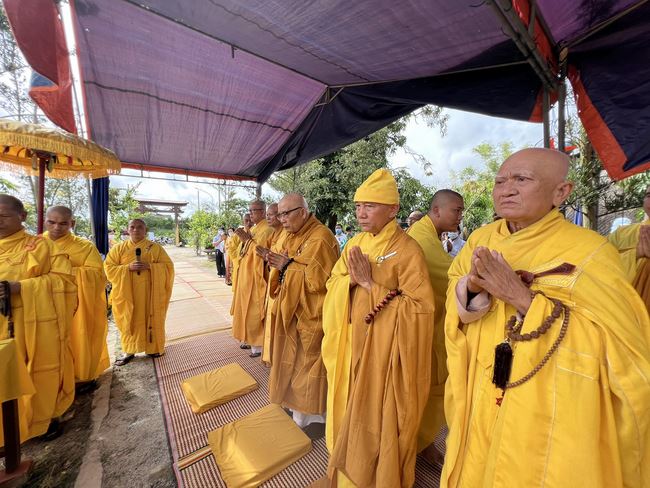 Lễ chú nguyện rót đồng đúc Đại hồng chung tại chùa An Sơn
