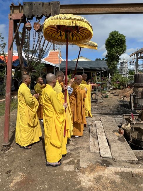 Lễ chú nguyện rót đồng đúc Đại hồng chung tại chùa An Sơn