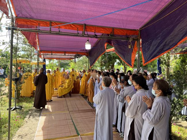 Lễ chú nguyện rót đồng đúc Đại hồng chung tại chùa An Sơn