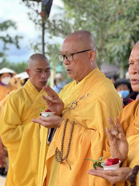 Lễ chú nguyện rót đồng đúc Đại hồng chung tại chùa An Sơn