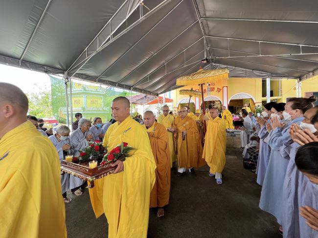 Lễ chú nguyện rót đồng đúc Đại hồng chung tại chùa An Sơn