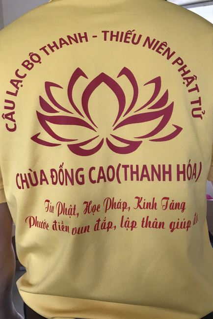 Charity in sowing blessing of Dong Cao Pagoda