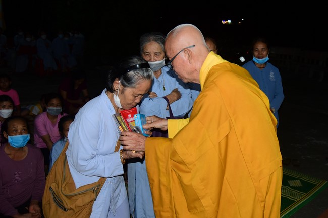 Lễ Cầu an ở chùa Linh Phượng, Nam Định