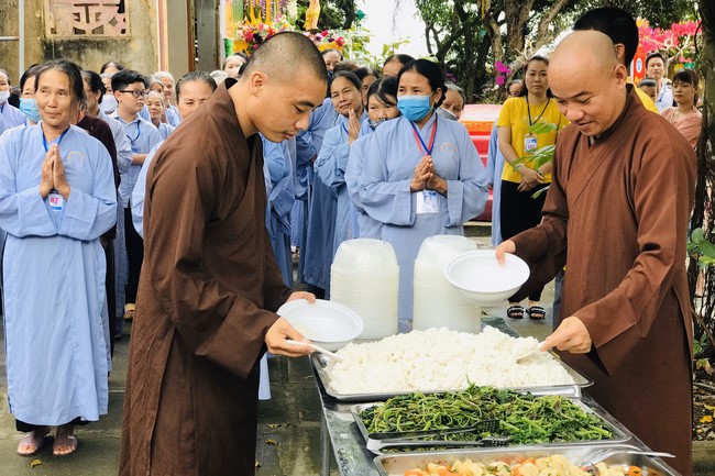 One - Day Retreat at Dong Cao pagoda